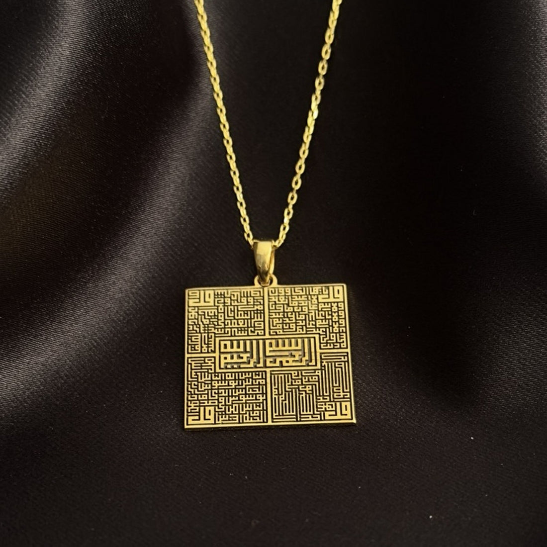 islamic-jewelry-4-qul-kufic-(square)-islamic-necklace-18k-gold-pendant-on-925-silver-elegant-gold-finish-devotional-shukranislamicart