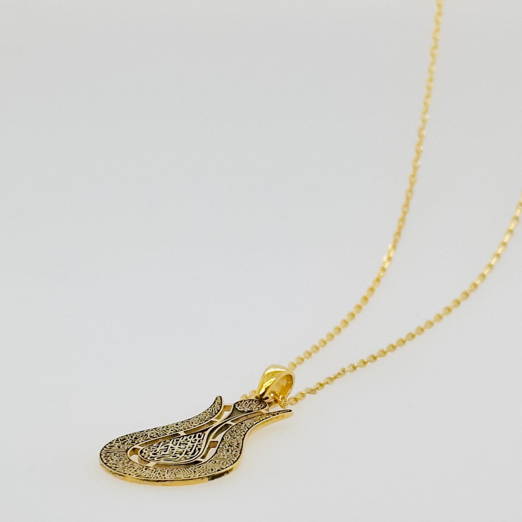 islamic-jewelry-ayatul-kursi-tulip-islamic-necklace-18k-gold-pendant-on-925-silver-discover-best-islamic-jewelry-websites-shukranislamicart