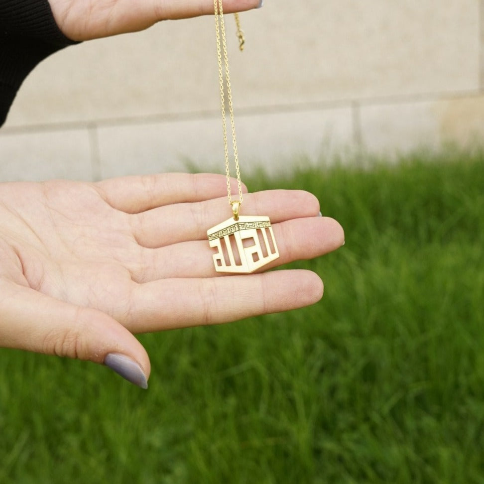 islamic-jewelry-kaaba-3d-design-islamic-necklace-18k-gold-pendant-on-925-silver-women&